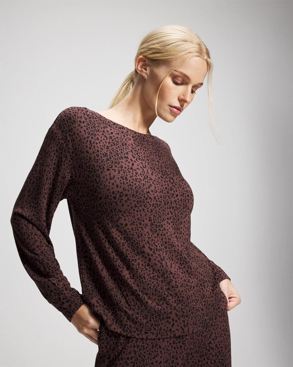 HOT SPOT MOCHA - Long-Sleeve Pajama Top