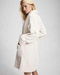 CHAMPAGNE DREAMS - Plush Short Robe