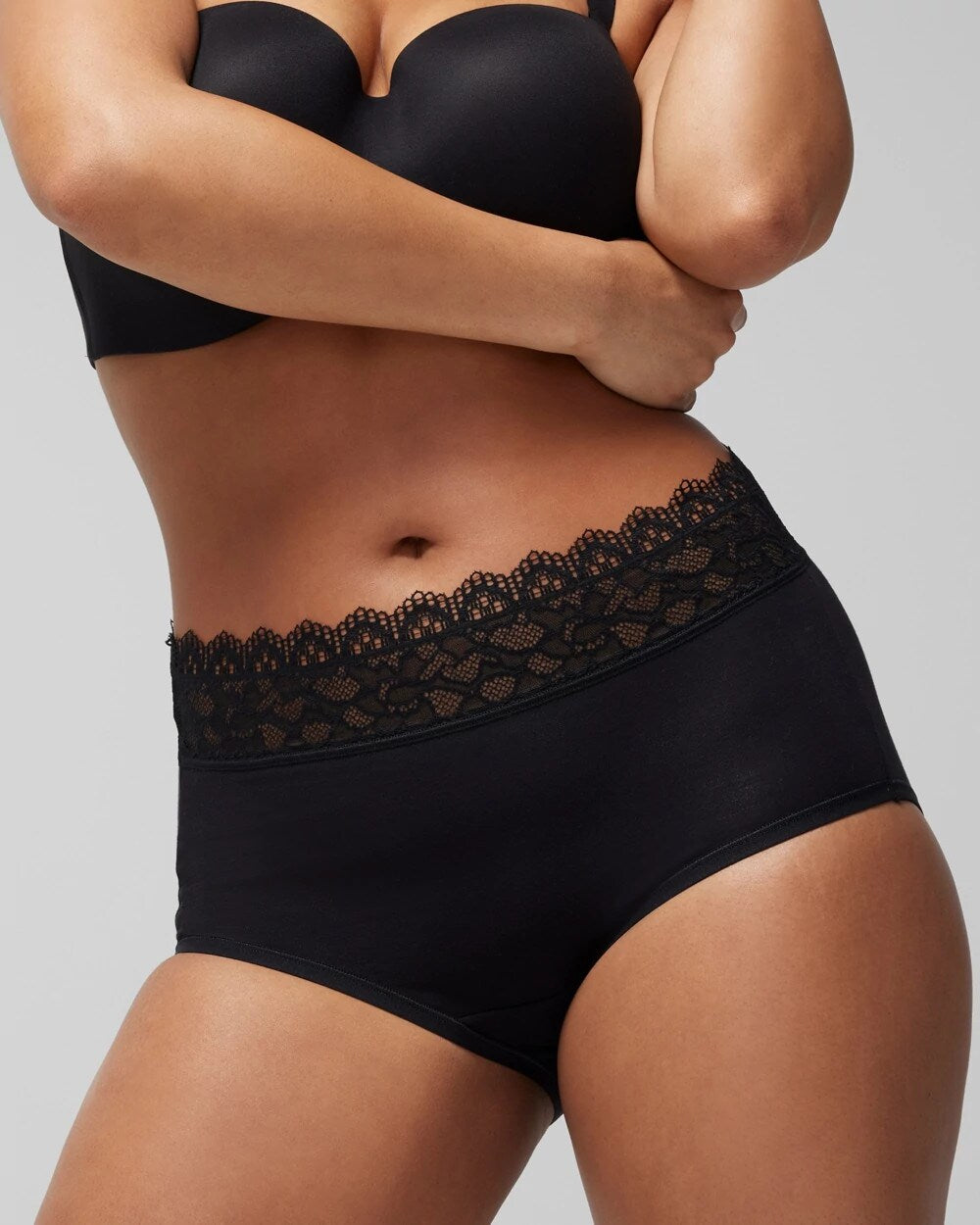 BLACK - Brief Panty with Enchanting Lace