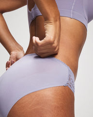 LAVENDER CLOUD - Edge Hipster Panty with Lace
