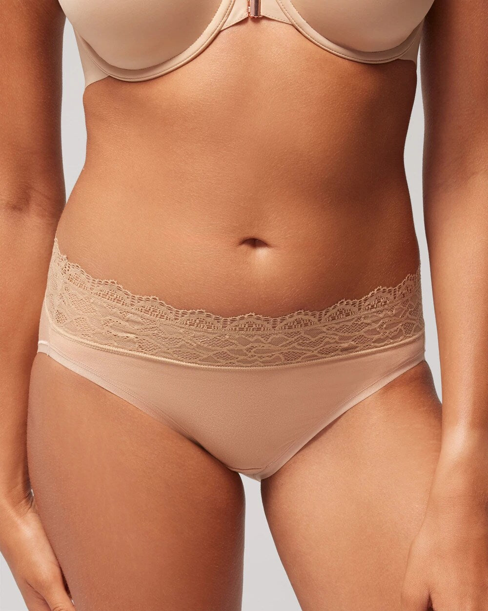 WARM AMBER - High-Leg Panty with Enchanting Lace