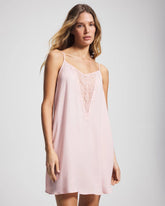 PRETTY PINK - Lace Chemise