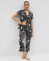 MEANDERING GARDEN BLACK - Cropped Pajama Pants