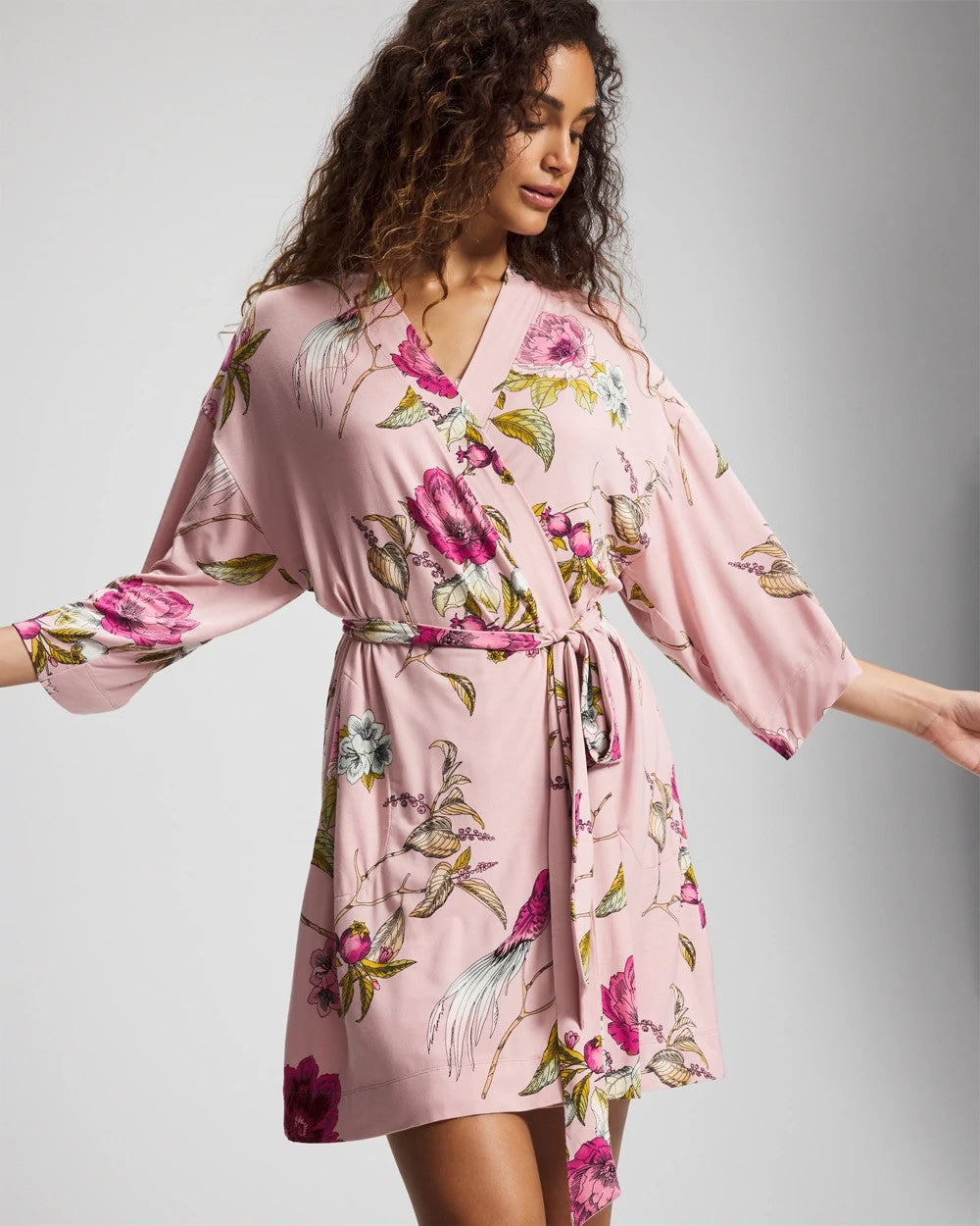 FEATHERED FANCY PINK - Kimono Short Robe