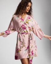 FEATHERED FANCY PINK - Kimono Short Robe