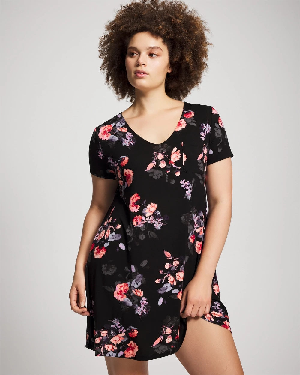 FLORAL DREAMS BLACK - Short Sleeve Sleepshirt