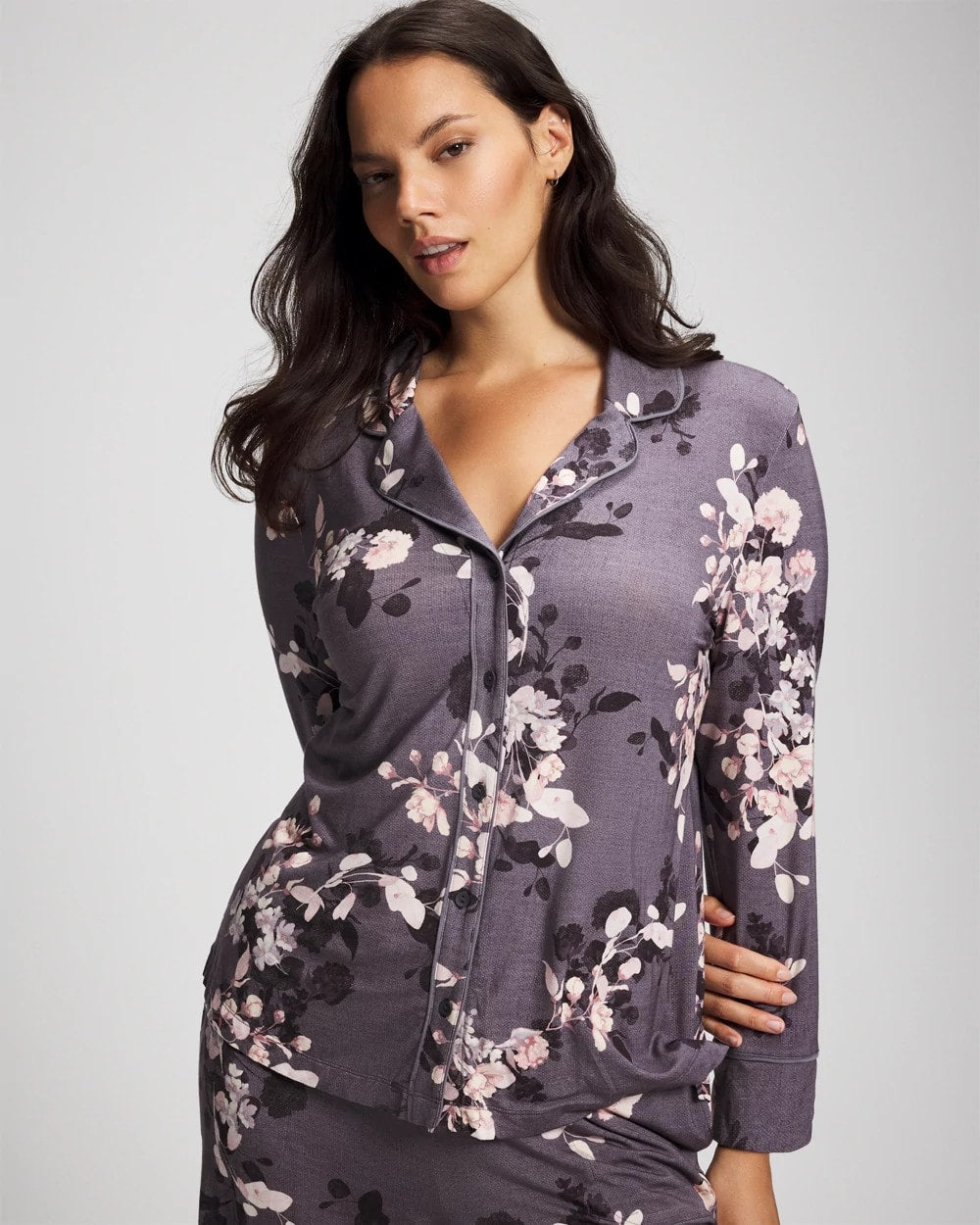 FLORAL DREAMS GRAY - Long-Sleeve Printed Notch Collar Pajama Top