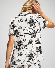 REFLECTION BLOOMS CHAMP - Piped Short Sleeve Notch Collar Pajama Top