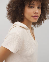 PARCHMENT - Crinkle Knit Short Sleeve V-Neck Hoodie