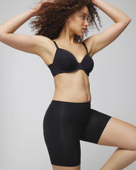 BLACK - Lightweight Smoothing Short