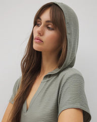 RESTORATION GREEN - Crinkle Knit Short Sleeve V-Neck Hoodie