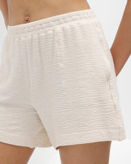 PARCHMENT - Crinkle Knit 5 Inch Short