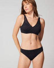 BLACK - Crochet Bikini Top