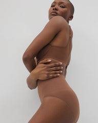 CINNAMON LATTE - Mid-Level Shaping Seamless Brief