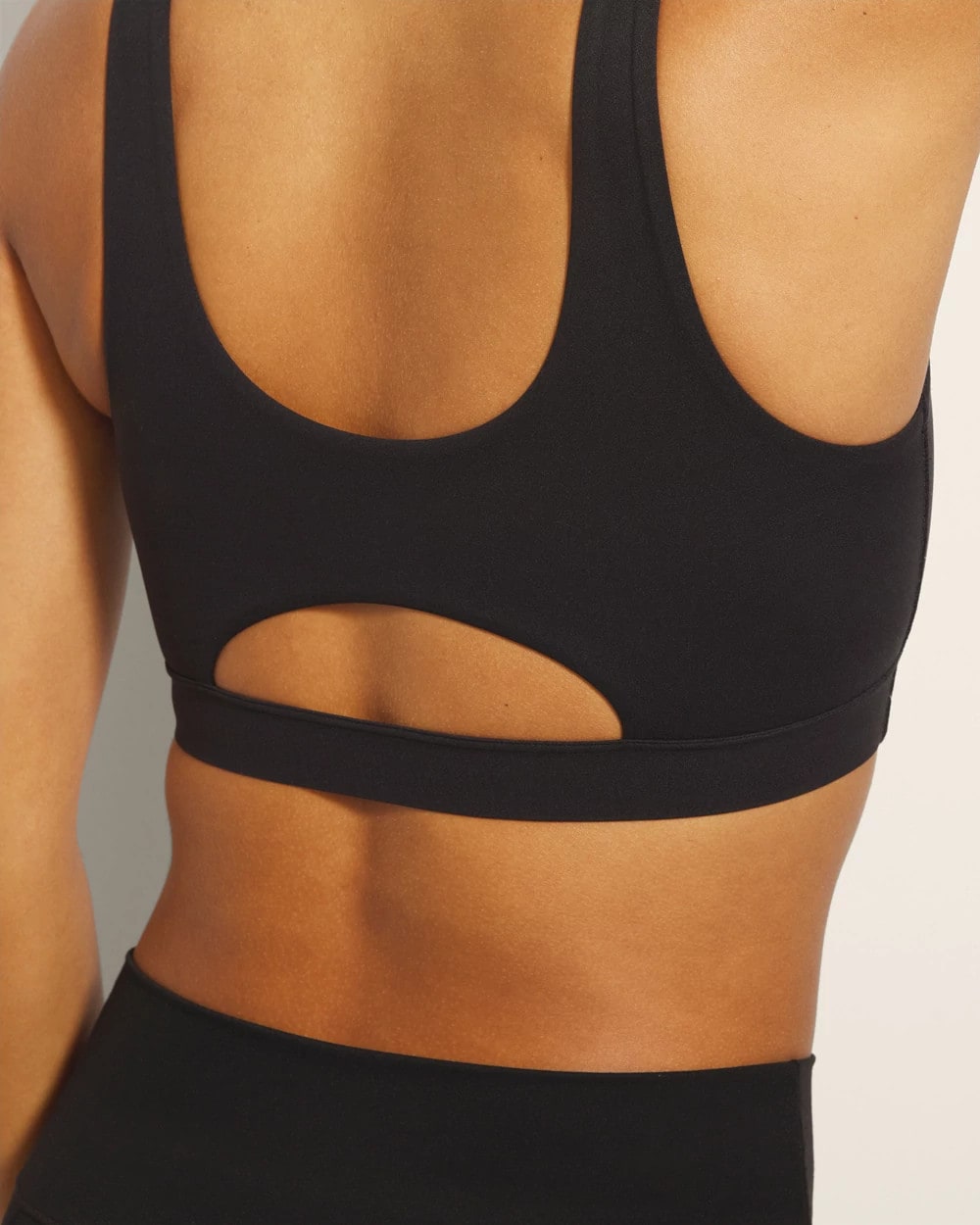 BLACK - High-Neck Yoga Bra