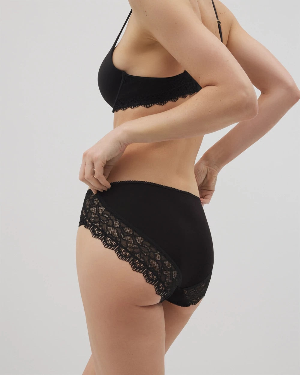 BLACK - Lace Hipster