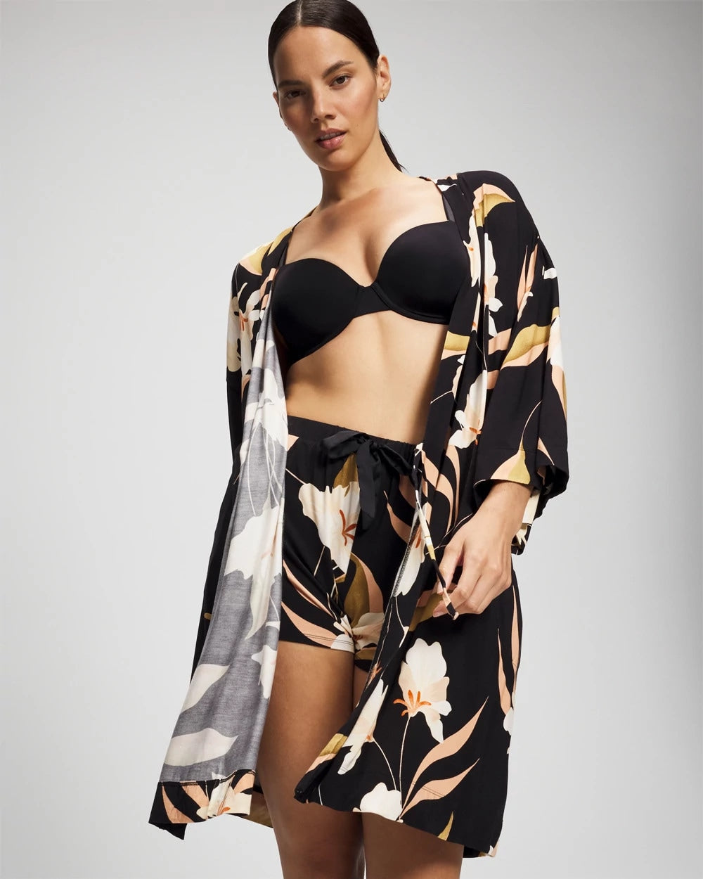 MYSTIC BLOOMS BLACK MID - Short Robe