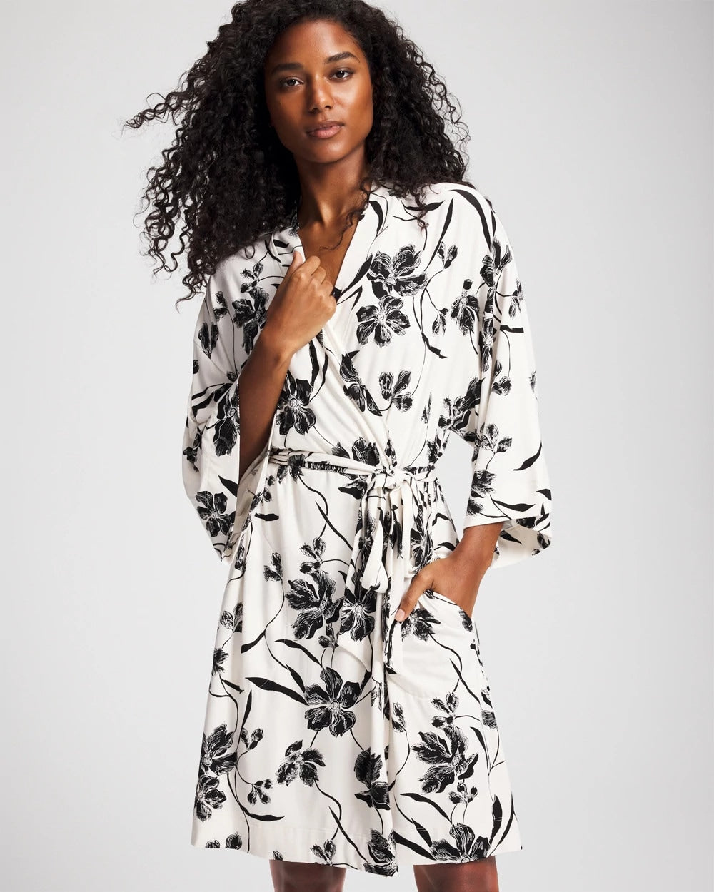REFLECTION BLOOMS CHAMP - Short Robe