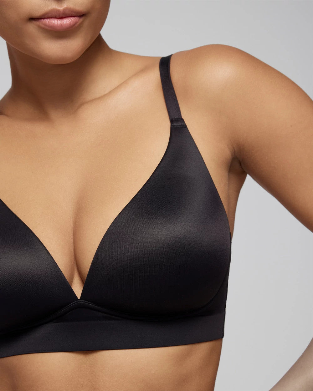 BLACK - Luxe Plunge Bralette