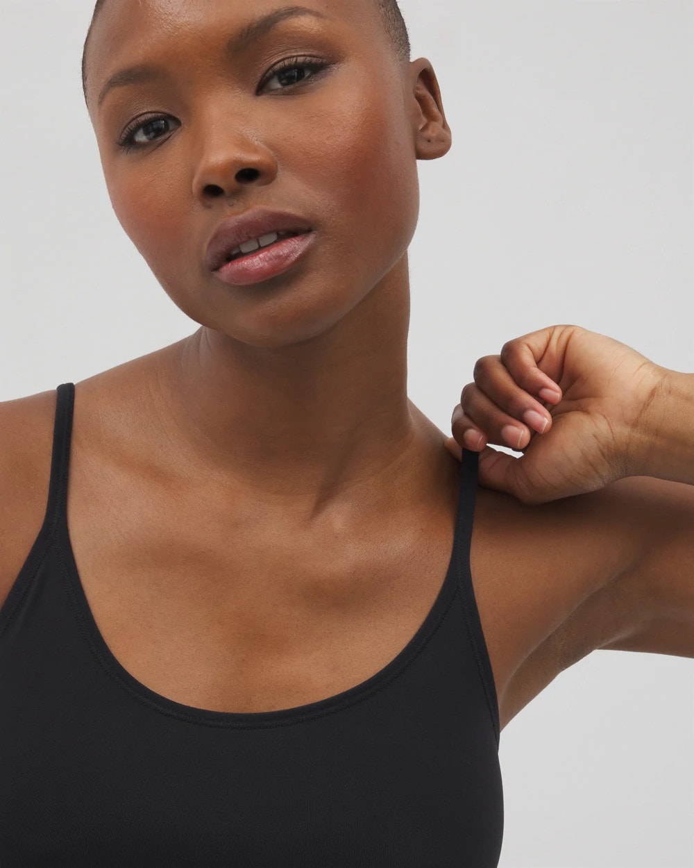 BLACK - Mid-Level Shaping Seamless Cami