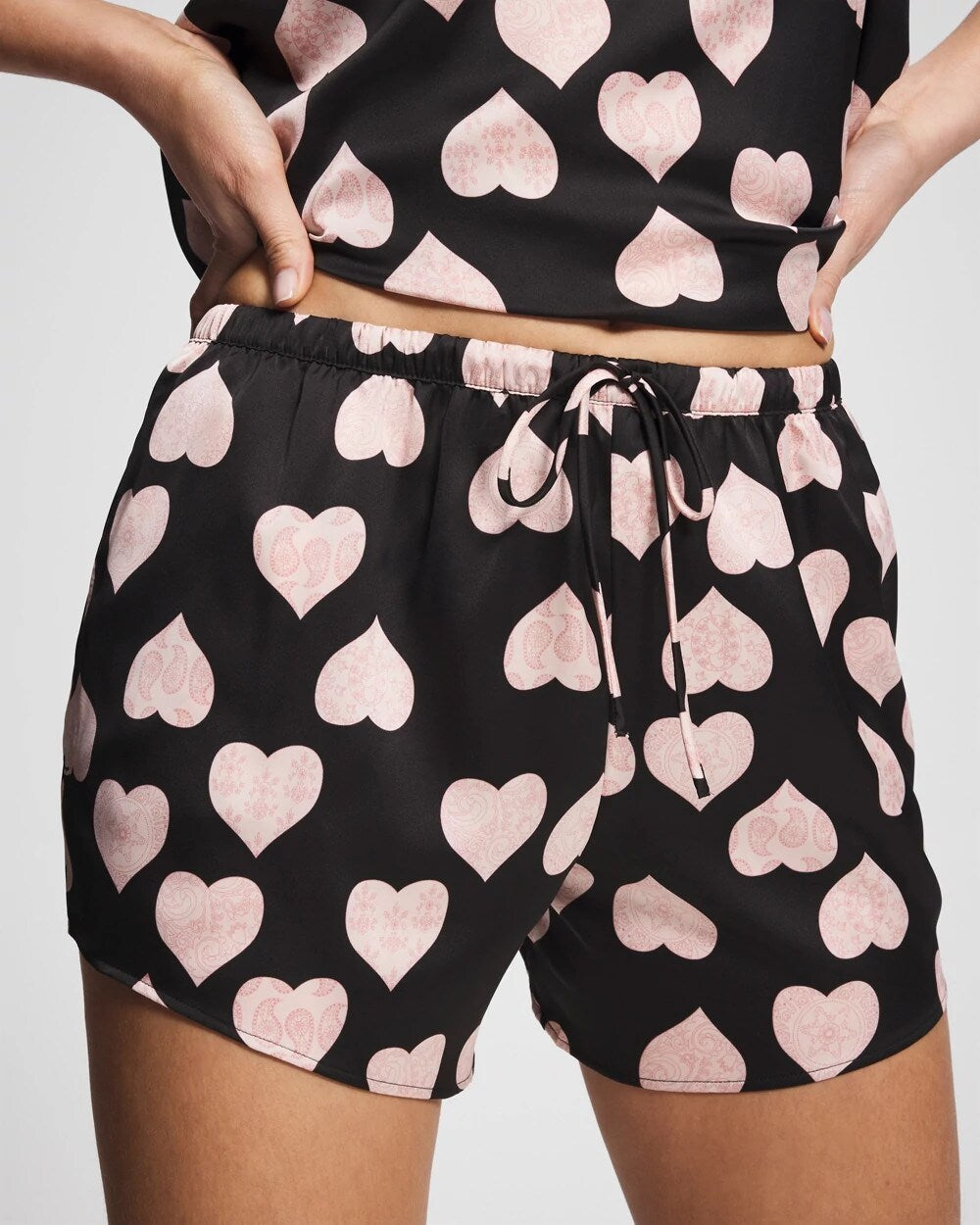 MANDALA HEARTS BLACK - Pajama Shorts
