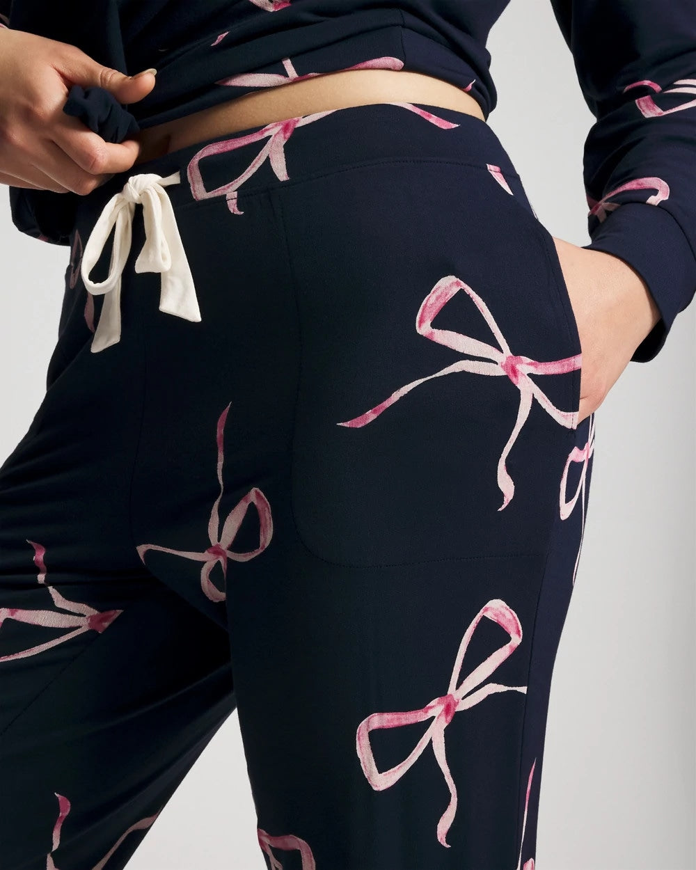 BELOVED BOWS GRAND NAVY - Banded Ankle Pajama Pant