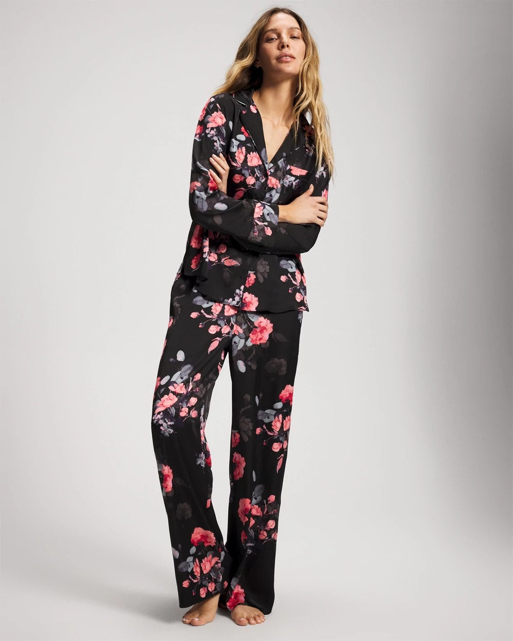 FLORAL DREAMS GRAND BLACK - Long Sleeve Notch Collar Pajama Top
