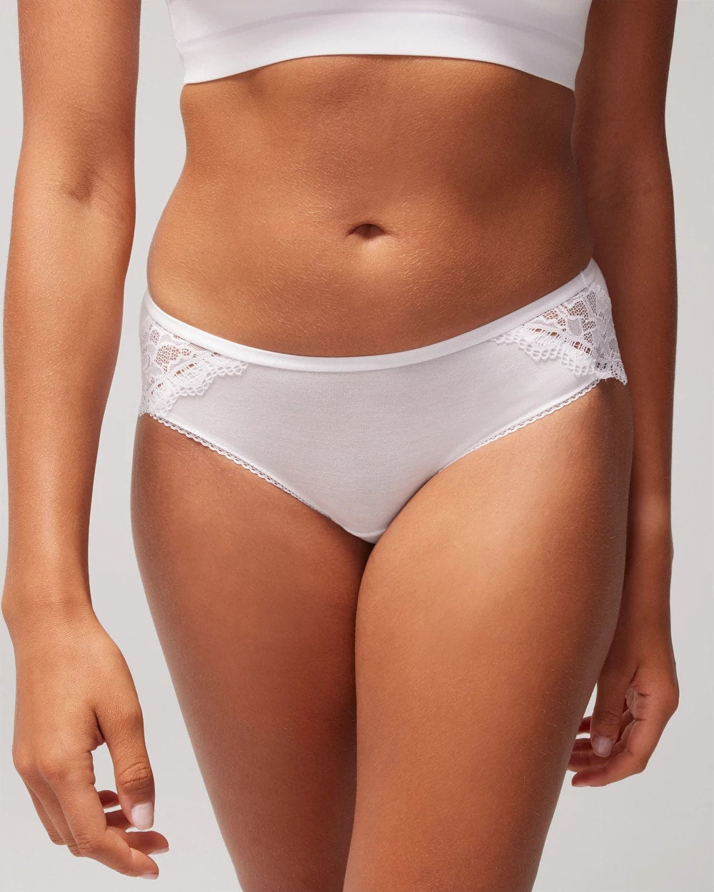 OPTIC WHITE - Hipster Panty with Enchanting Lace