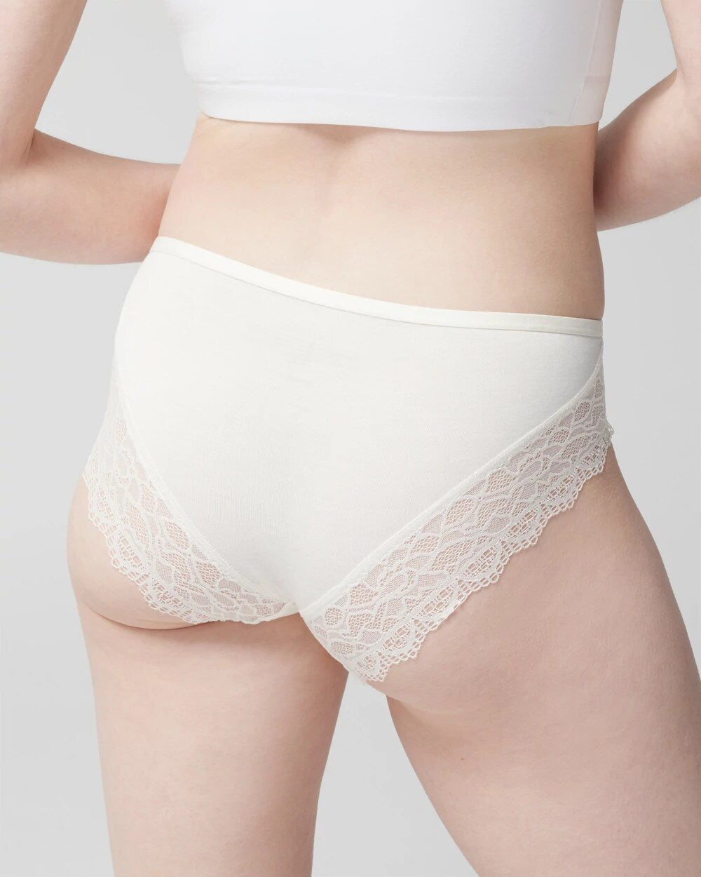 IVORY - Hipster Panty with Enchanting Lace