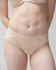 PALE SAND - Hipster Panty with Enchanting Lace