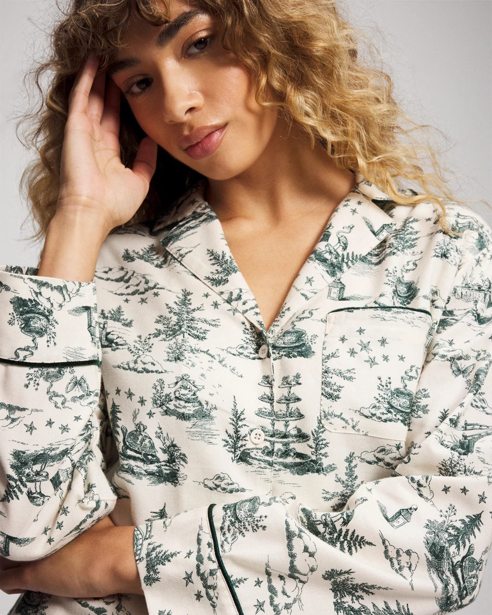 ENCHANTED TOILE GREEN - Long-Sleeve Notch Collar Pajama Top