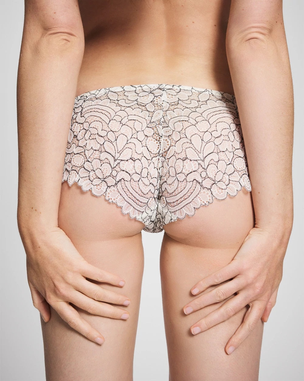 IVORY/BLACK CD - Corded Lace Cheeky Hipster Panty