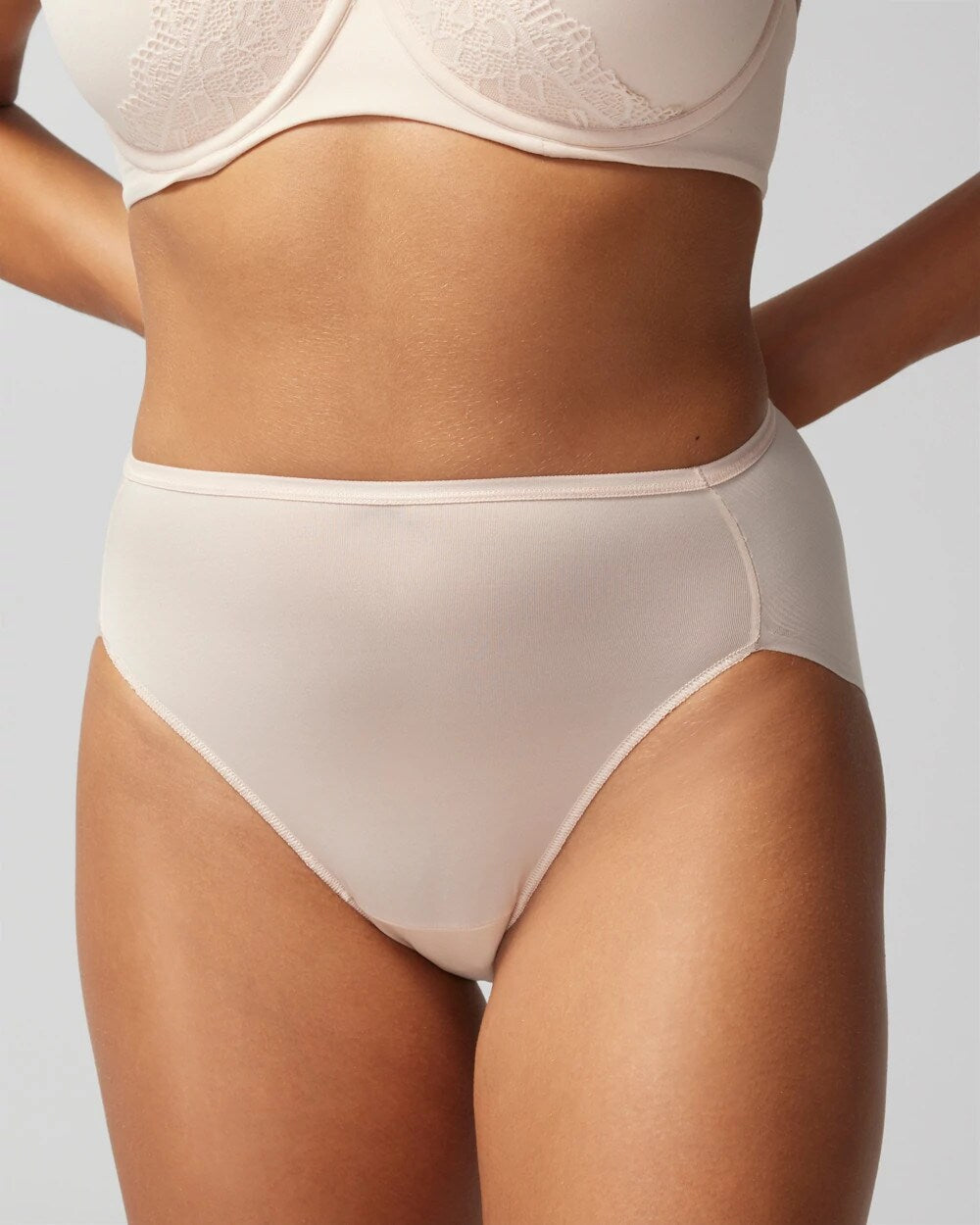 PALE SAND - High-Leg Panty
