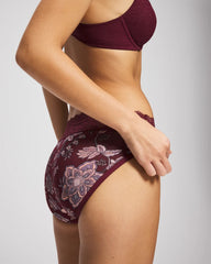 PAISLEY SPLENDOR M PLUM - High-Leg Panty with Enchanting Lace