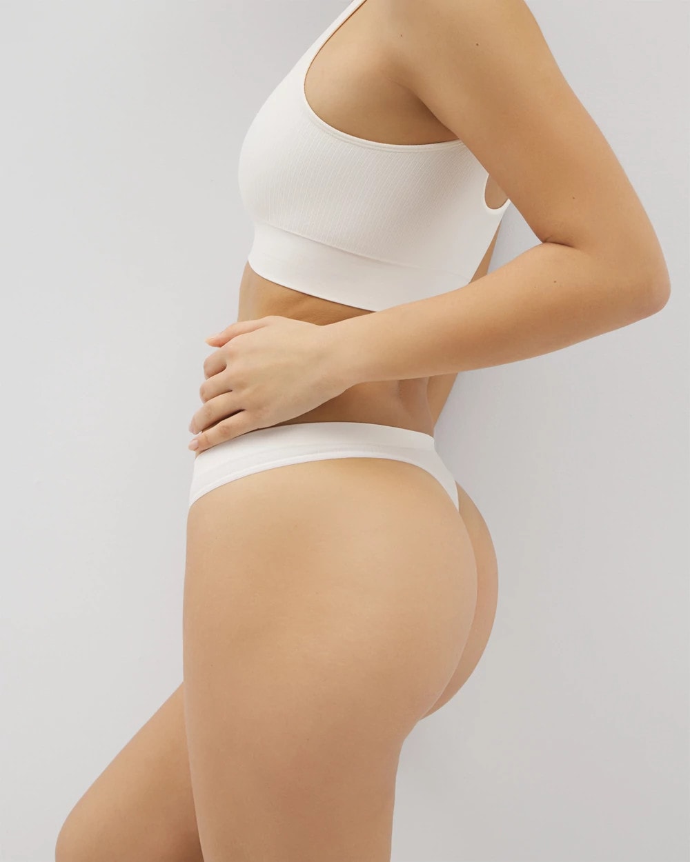 IVORY - Seamless Rib Thong Panty