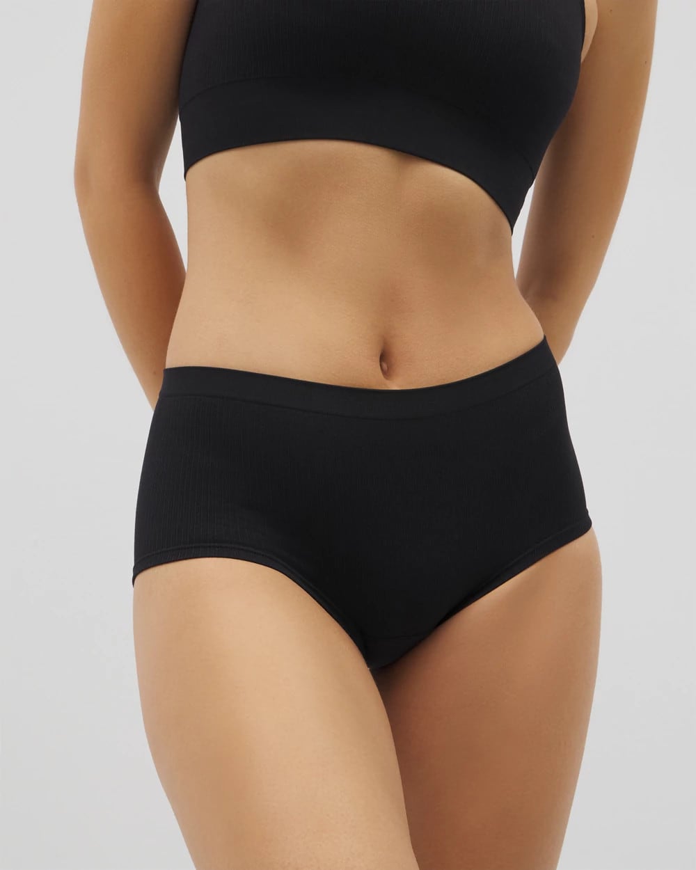 BLACK - Seamless Rib Boyshort Panty