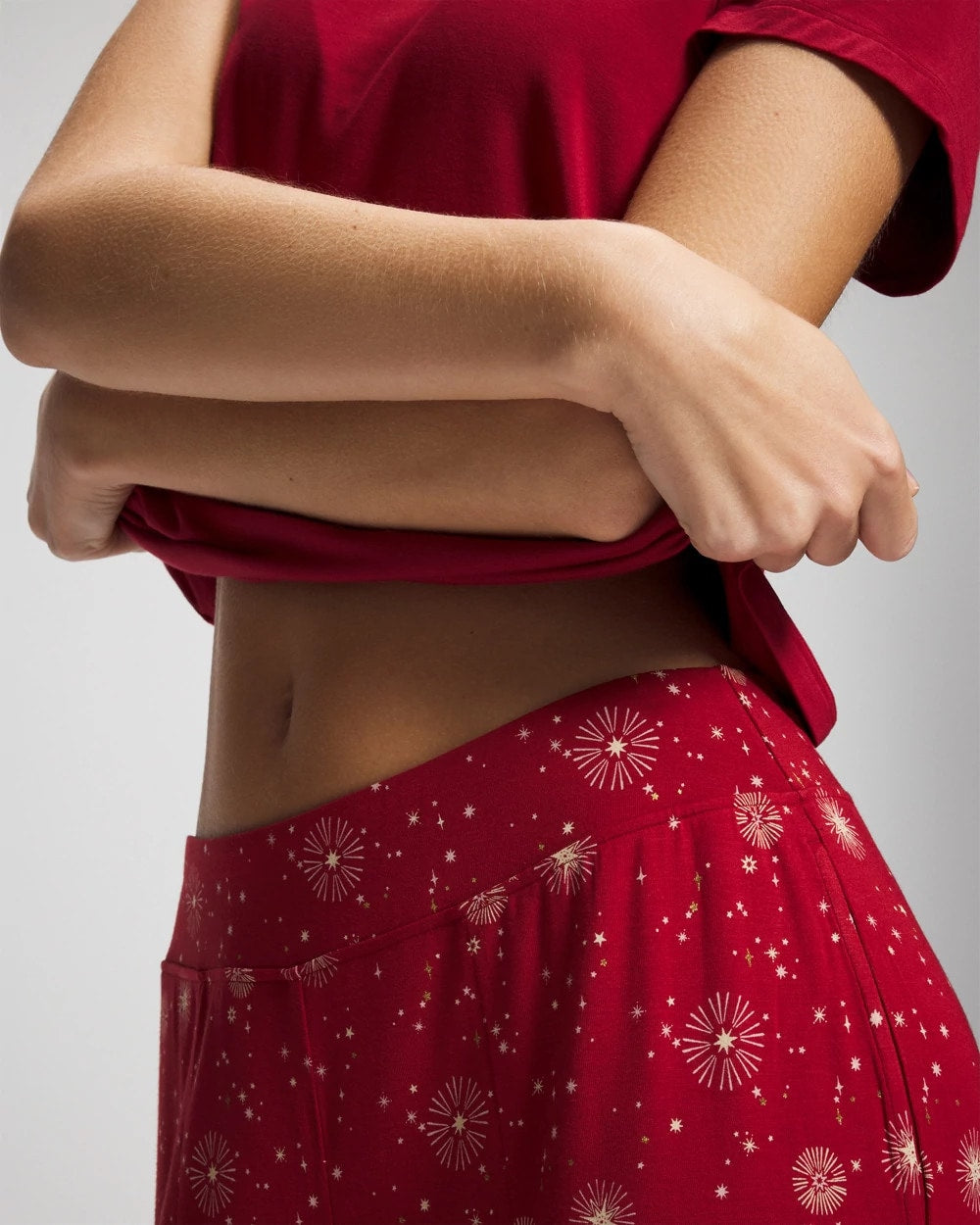 FIRST NIGHT RED/FOIL - Packaged Short-Sleeve Pant Pajama Set