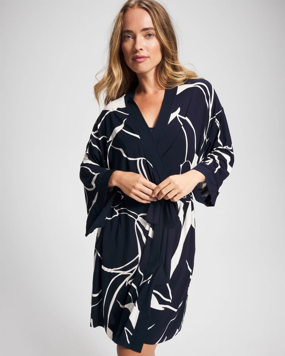 NOUVEAU FLORA NAVY - Short Robe