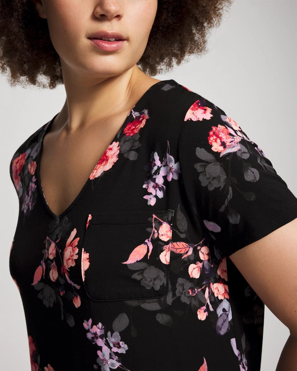 FLORAL DREAMS BLACK - Short Sleeve Sleepshirt