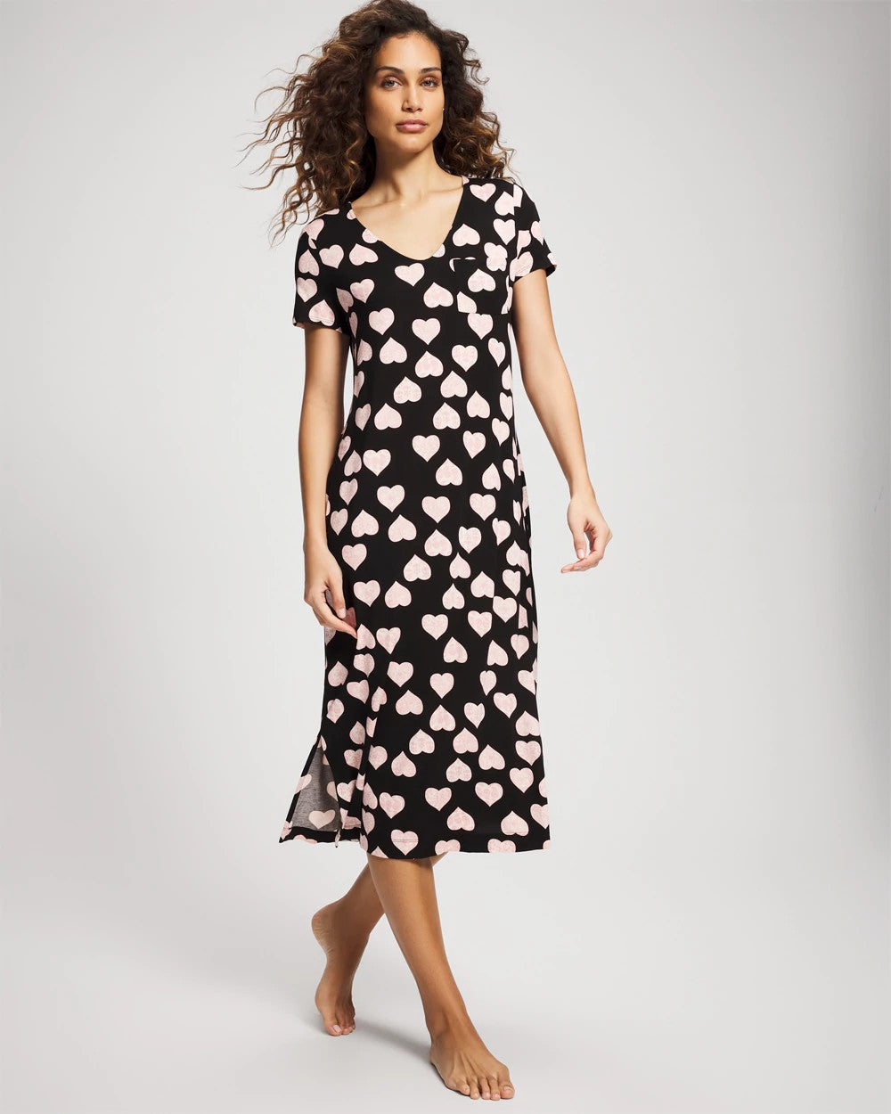 MANDALA HEARTS BLACK - Short Sleeve Long Sleepshirt