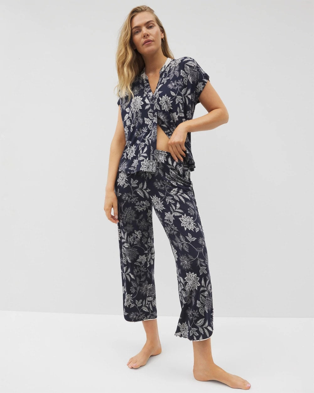 MEANDERING GARDEN NAVY - Piped Crop Pajama Pants