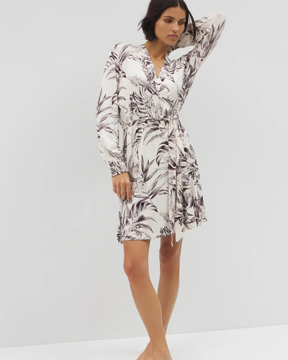 PALM PERFECT CHAMPAGNE - Long-Sleeve Short Robe