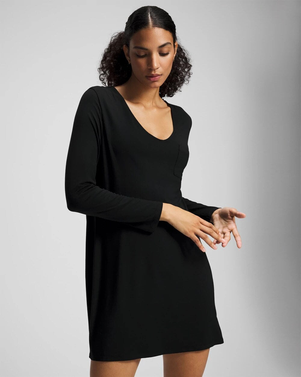 BLACK - Long-Sleeve Sleepshirt