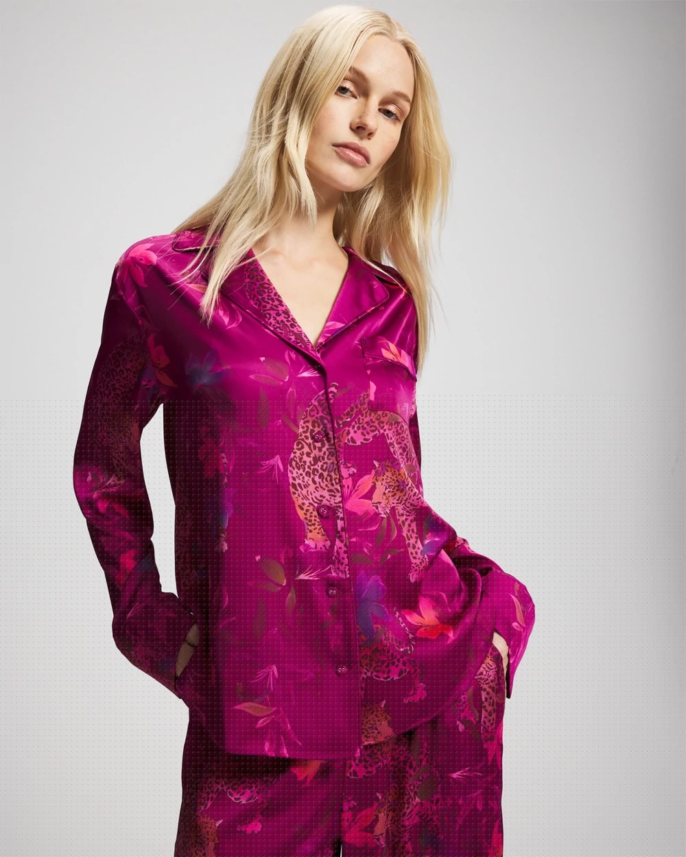 WILD WONDERS MAGENTA - Long Sleeve Notch Collar Pajama Top