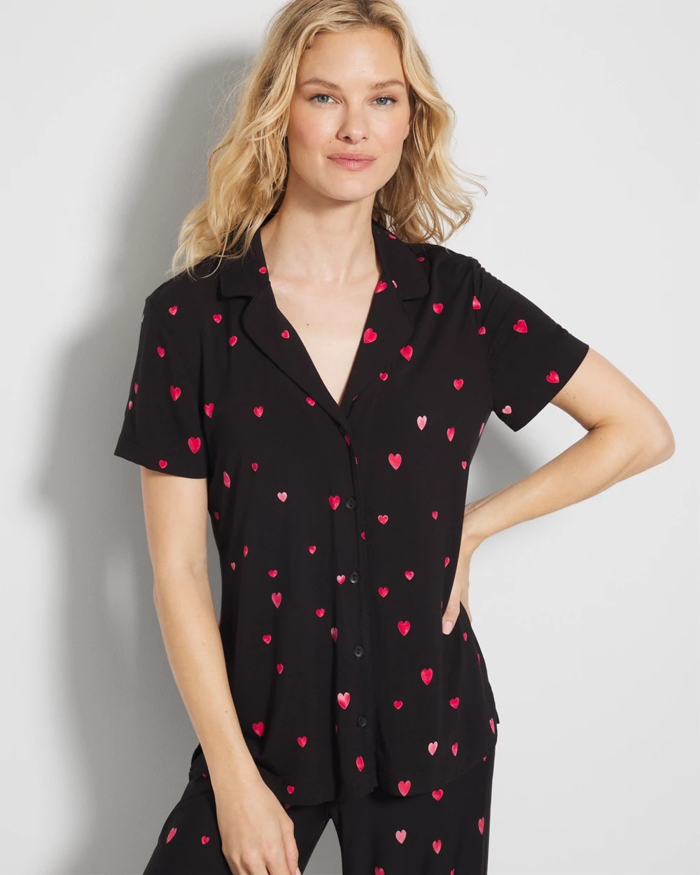 FLOATING HEARTS BLACK RED - Short Sleeve Notch Collar Pajama Top