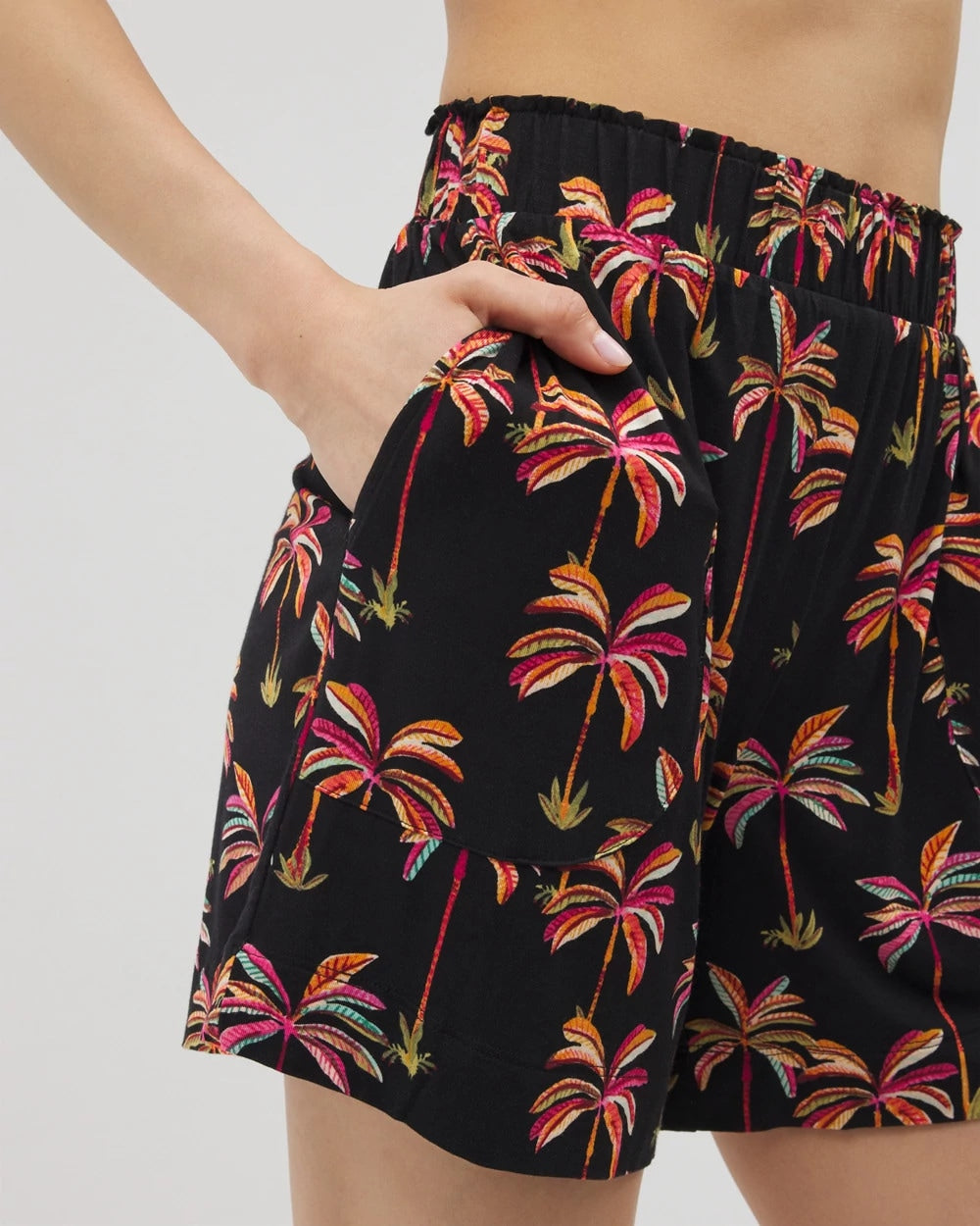 SHAKE YOUR PALM PALMS BLK - Long Pajama Shorts