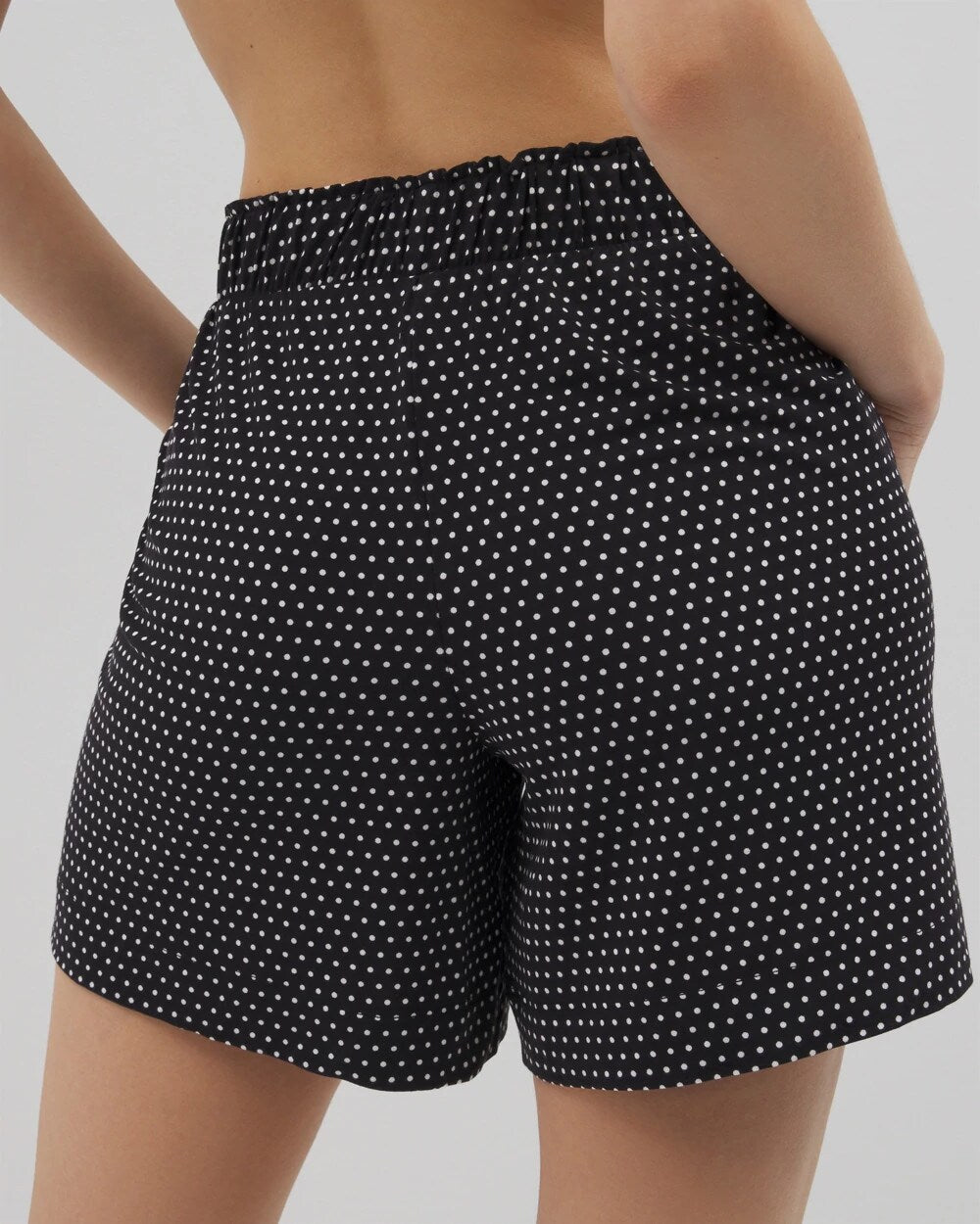 THOUGHTFUL DOT BLACK - Long Pajama Shorts