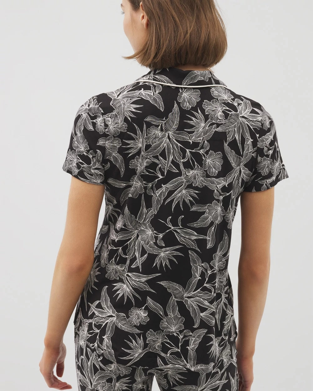 PLUMERIA BLOOMS BLK CH - Piped Short Sleeve Notch Collar Pajama Top