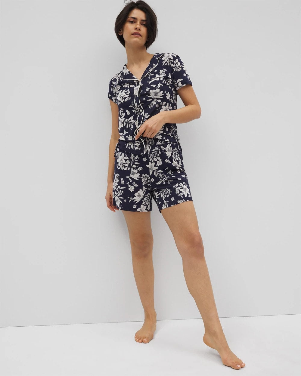 PLUMERIA DREAM NAVY - Piped Short Sleeve Notch Collar Pajama Top
