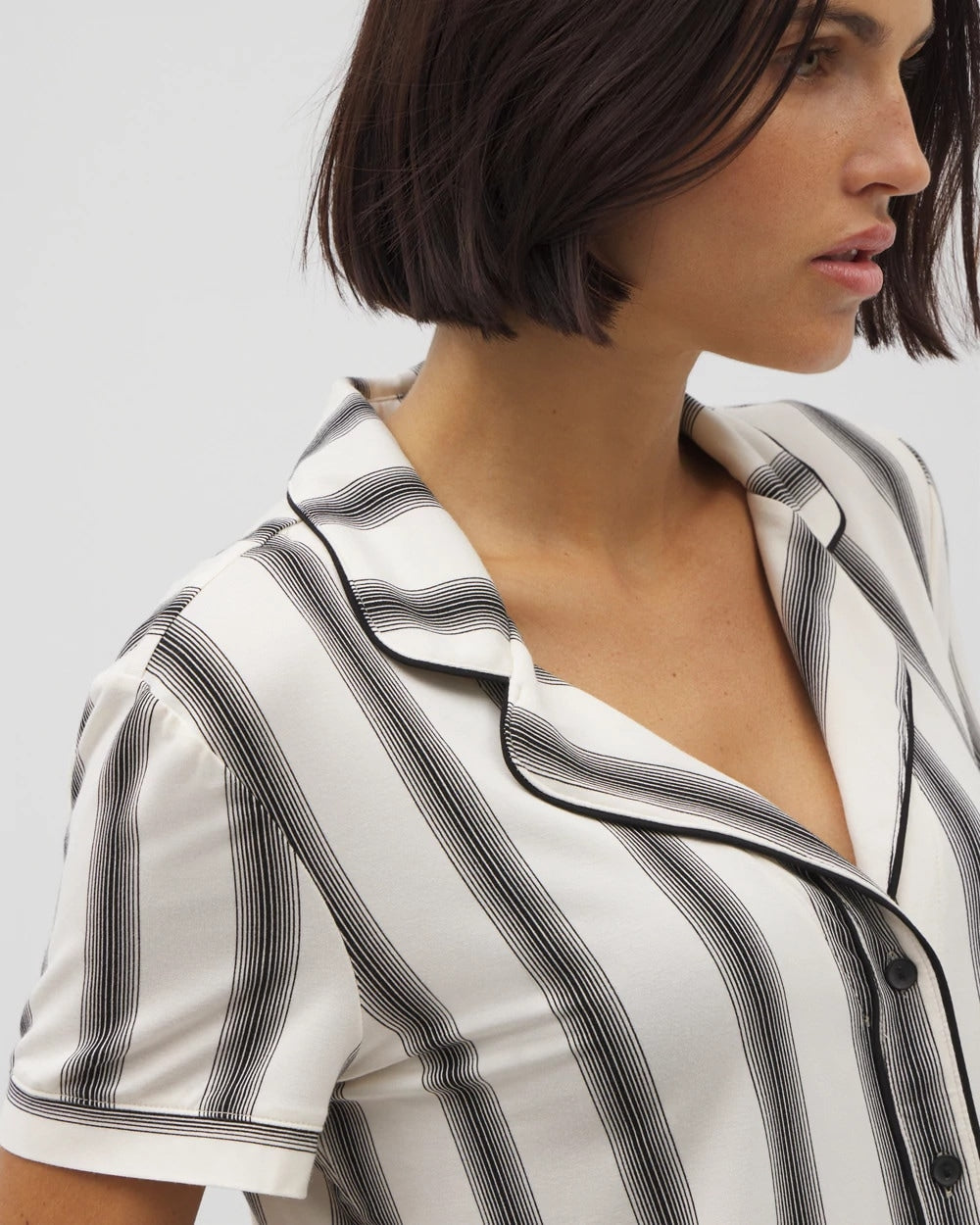 HAMPTON STRIPE BLACK - Piped Short Sleeve Notch Collar Pajama Top